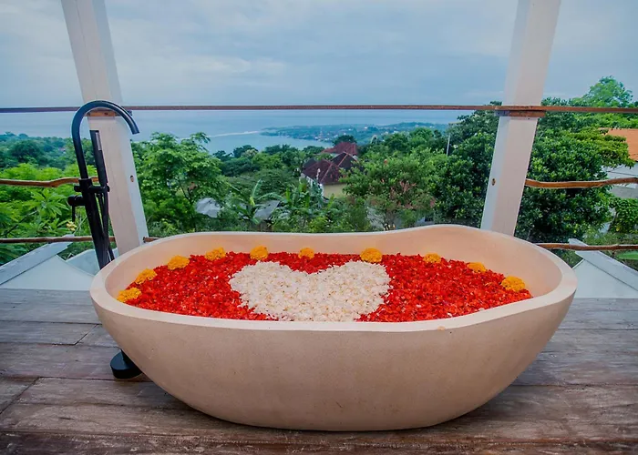 The Puncak Private Villa Nusa Lembongan